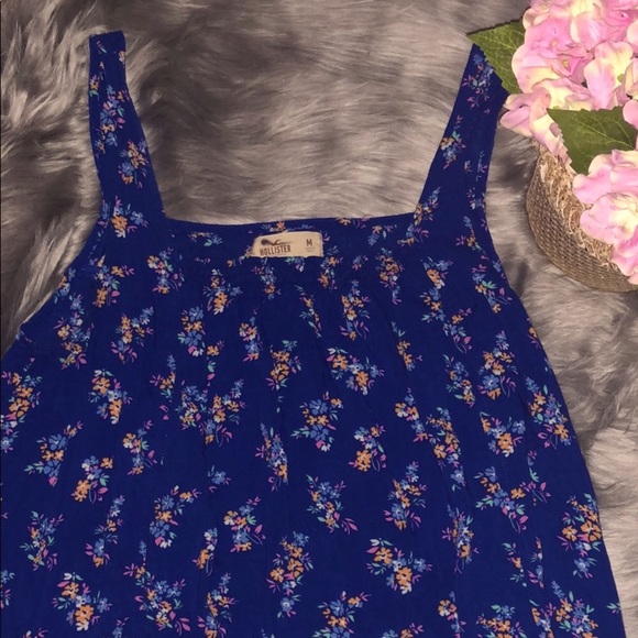 Hollister blue floral flowy tank top with open back size medium GUC - Picture 3 of 7